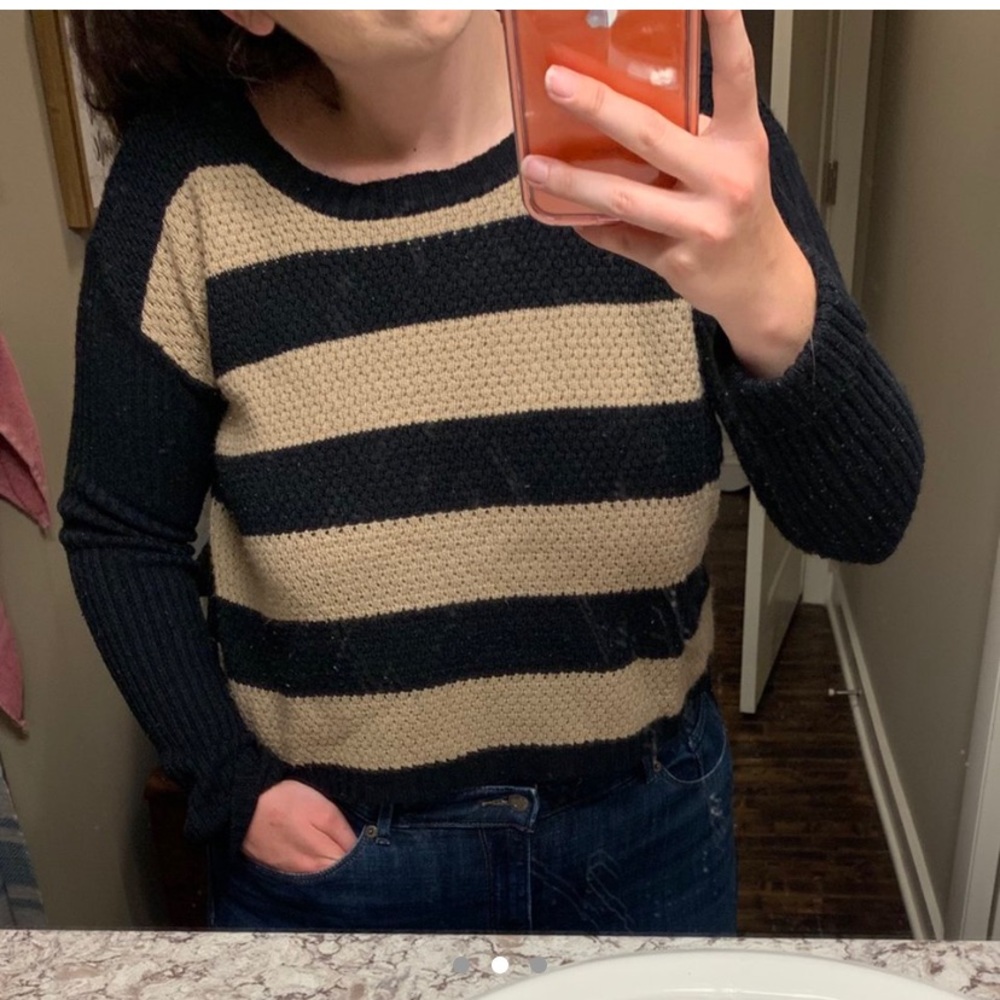 Fall sweater 🍁 - Picture 2 of 3